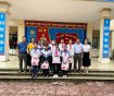 Trao quà trung thu cho học sinh
