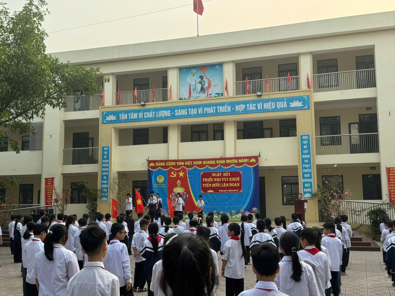 Trường THCS Mỹ Hưng: Sôi nổi hoạt động kỷ niệm Ngày thành lập Đoàn TNCS Hồ Chí Minh